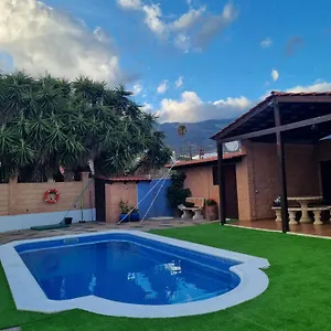 https://casa-la-molineta.in-canary-islands.com